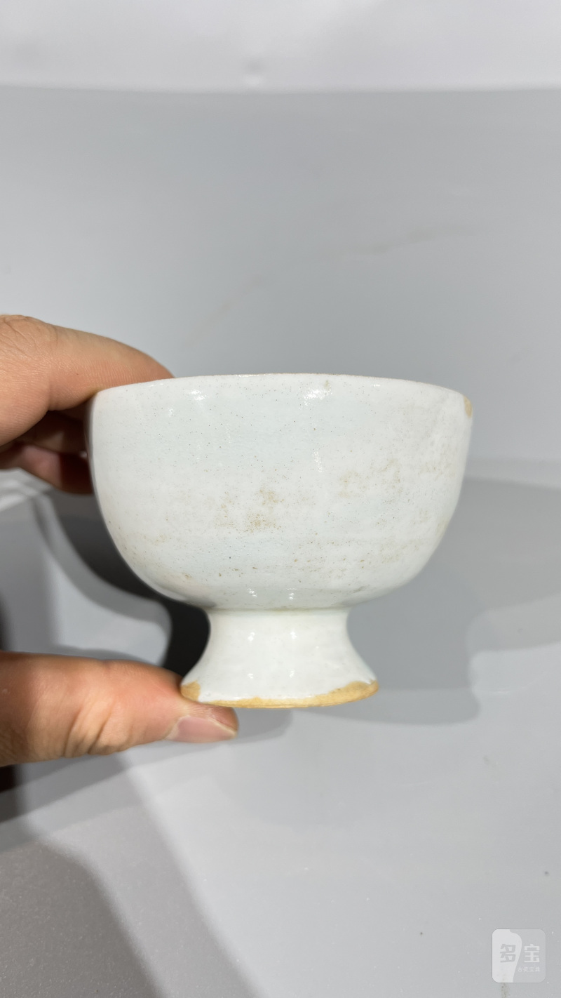 明 青白瓷高足杯 - 图2
